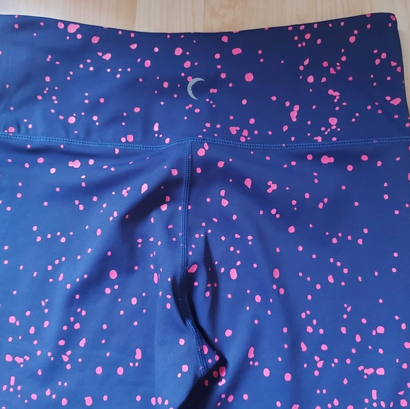 Zyia Active Navy/Pink Splatter Print Leggings - Picture 6 of 9